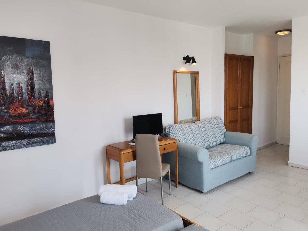 Pantheon Apartments คอสทาวน์ ภายนอก รูปภาพ